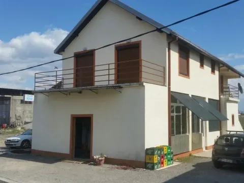 Izdavanje, kuća, 300m², Cijevna, Podgorica - image 2