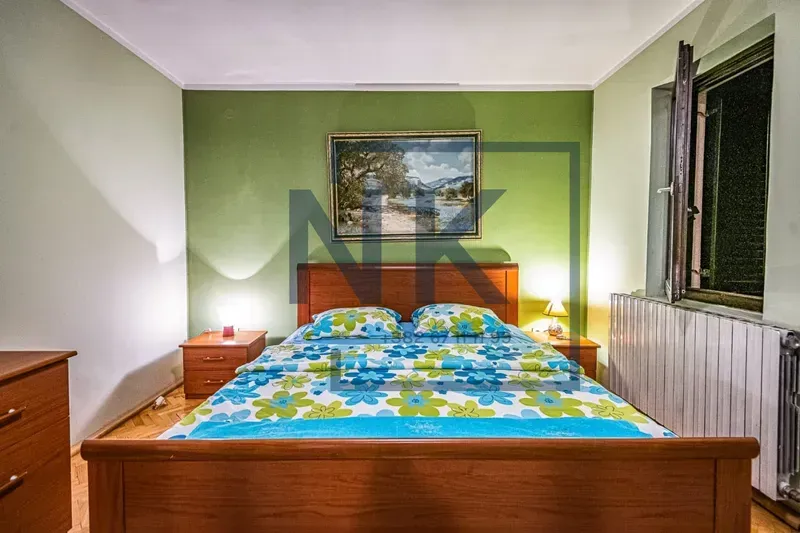Prodaja, kuća, 280m², Ibričevina, Podgorica