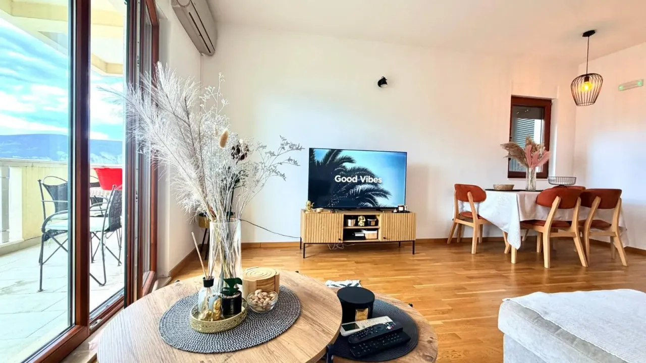 Rent, one bedroom apartment, 50m², Savina, Herceg Novi
