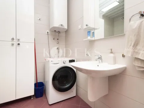 Izdavanje, dvosoban stan, 66m², 1 maj, Podgorica - image 10