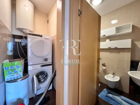 Rent, three bedroom apartment, 100m², Blok 6, Podgorica - image 11