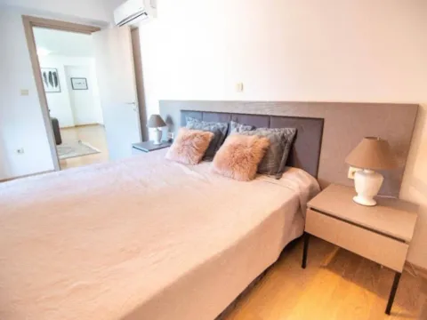 Izdavanje, dvosoban stan, 73m², Centar, Budva - image 4