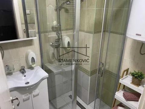 Rent, studio apartment, 35m², Rotkvarija, Novi Sad Sve Podlokacije - image 3