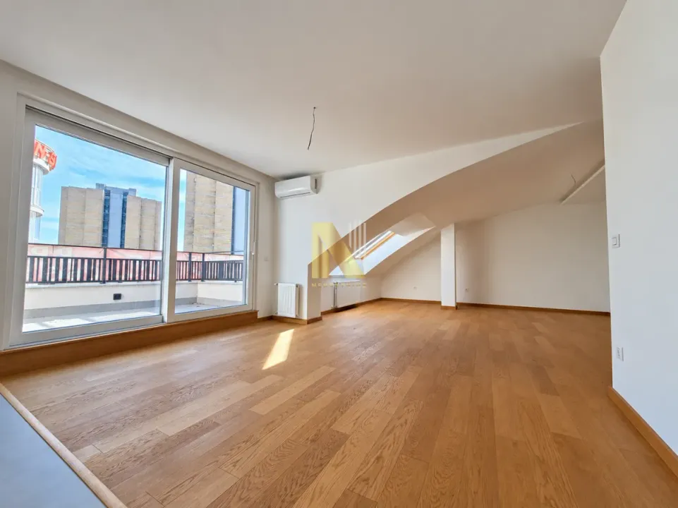 Sale, apartment, 185m², Grbavica, Novi Sad Sve Podlokacije