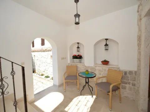 Prodaja, kuća, 251m², Prčanj, Kotor - image 14