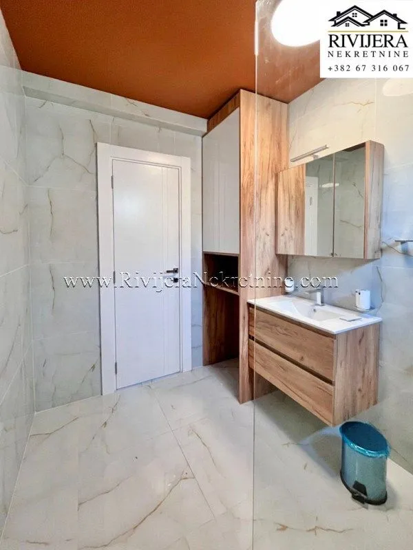 Prodaja, dvosoban stan, 70m², Kava, Tivat
