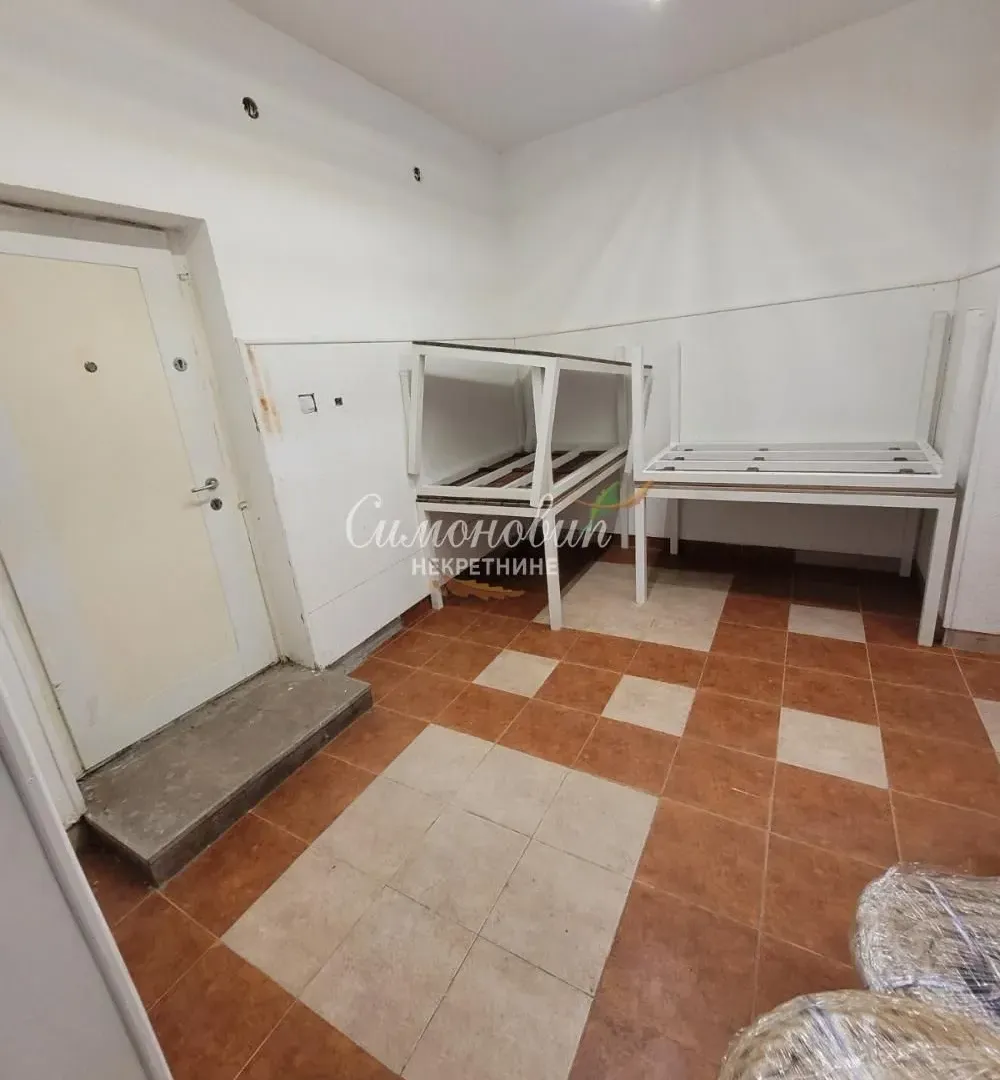 Izdavanje, poslovni prostor, 160m², Ledine, Beograd