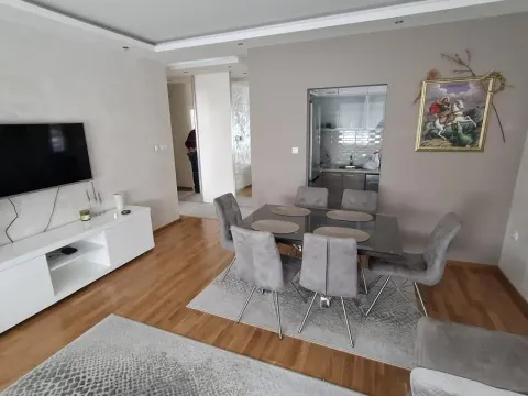 Izdavanje, trosoban stan, 70m², Sajmište, Novi Sad - image 3