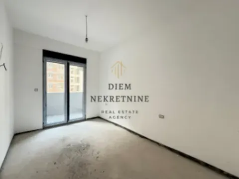 Prodaja, jednosoban stan, 43m², Stari Aerodrom, Podgorica - image 4