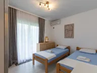 Izdavanje, dvosoban stan, 60m², Bečići, Budva - image 9