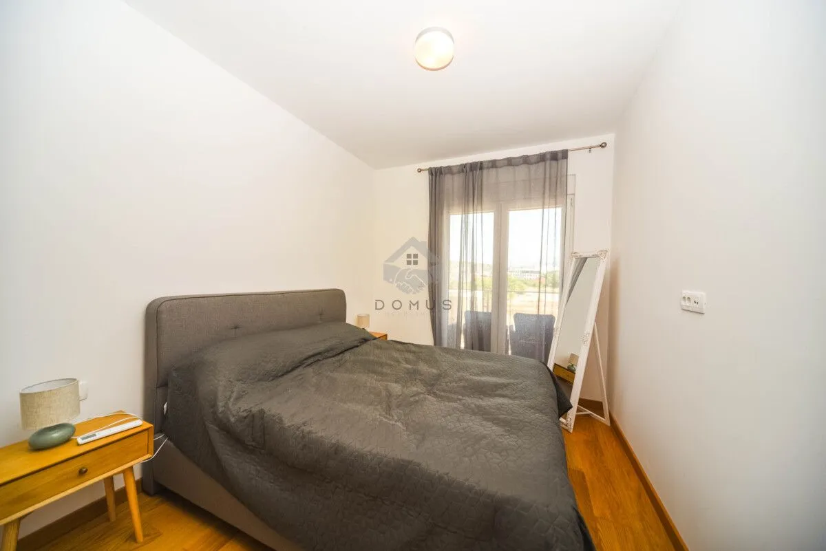 Izdavanje, dvosoban stan, 75m², New City, Podgorica