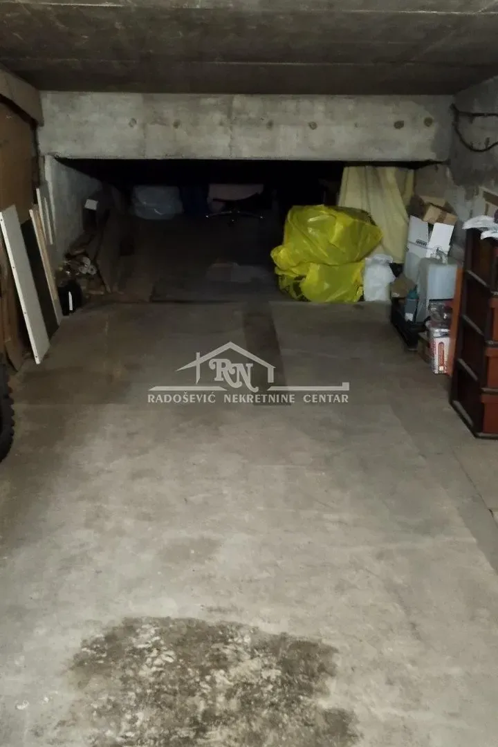 Sale, parking/garage, 16m², Kanarevo Brdo, Beograd