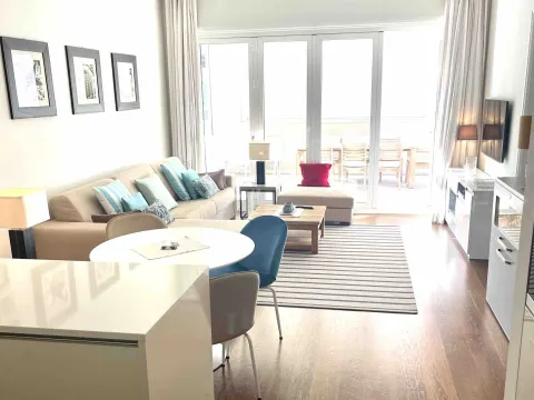 Izdavanje, jednosoban stan, 117m², Porto Montenegro, Tivat - image 4