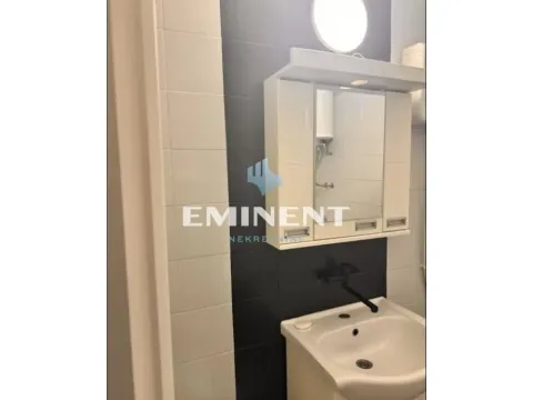 Izdavanje, trosoban stan, 64m², Uciteljsko Naselje, Zvezdara Sve Podlokacije - image 13