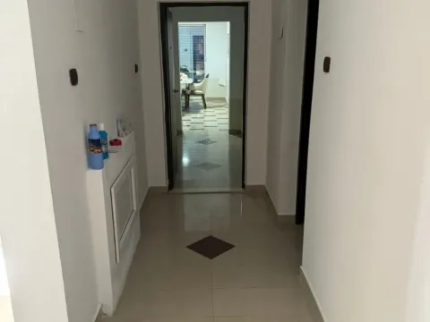 Prodaja, petosoban stan, 180m², Bečići, Budva - image 2