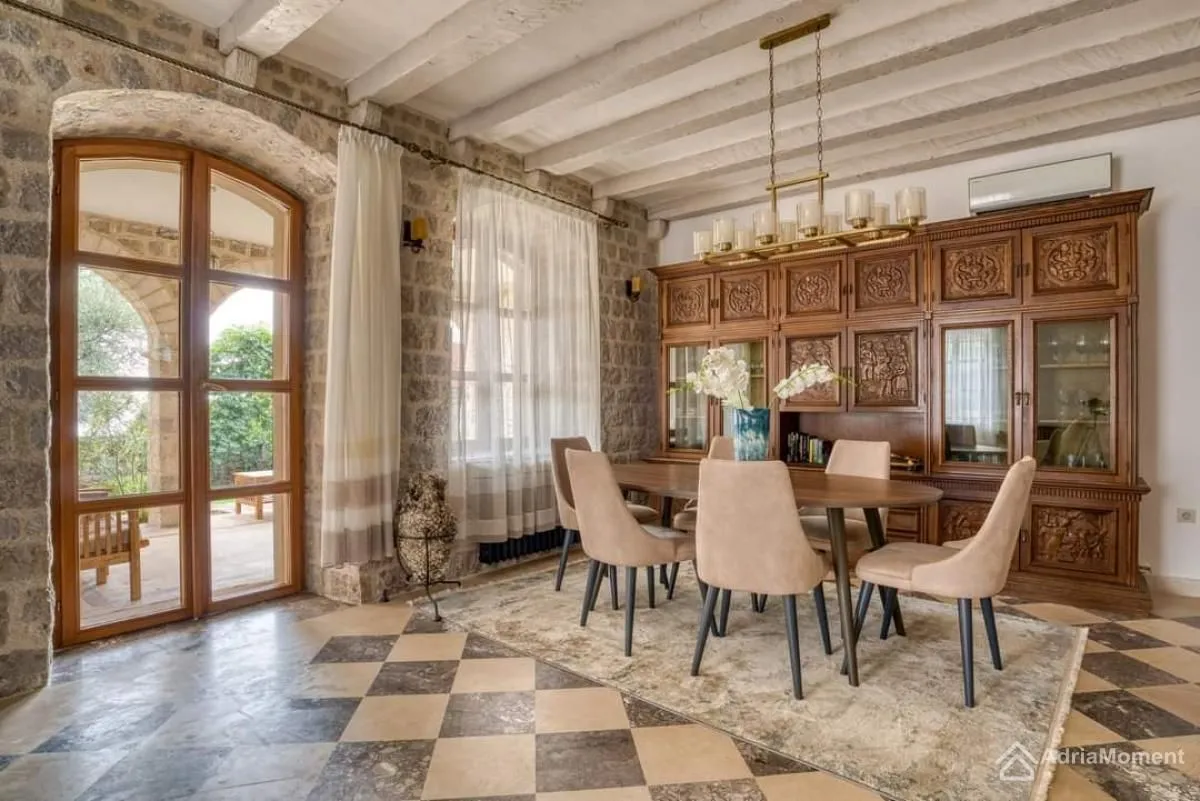 Sale, house, 500m², Reževići, Budva