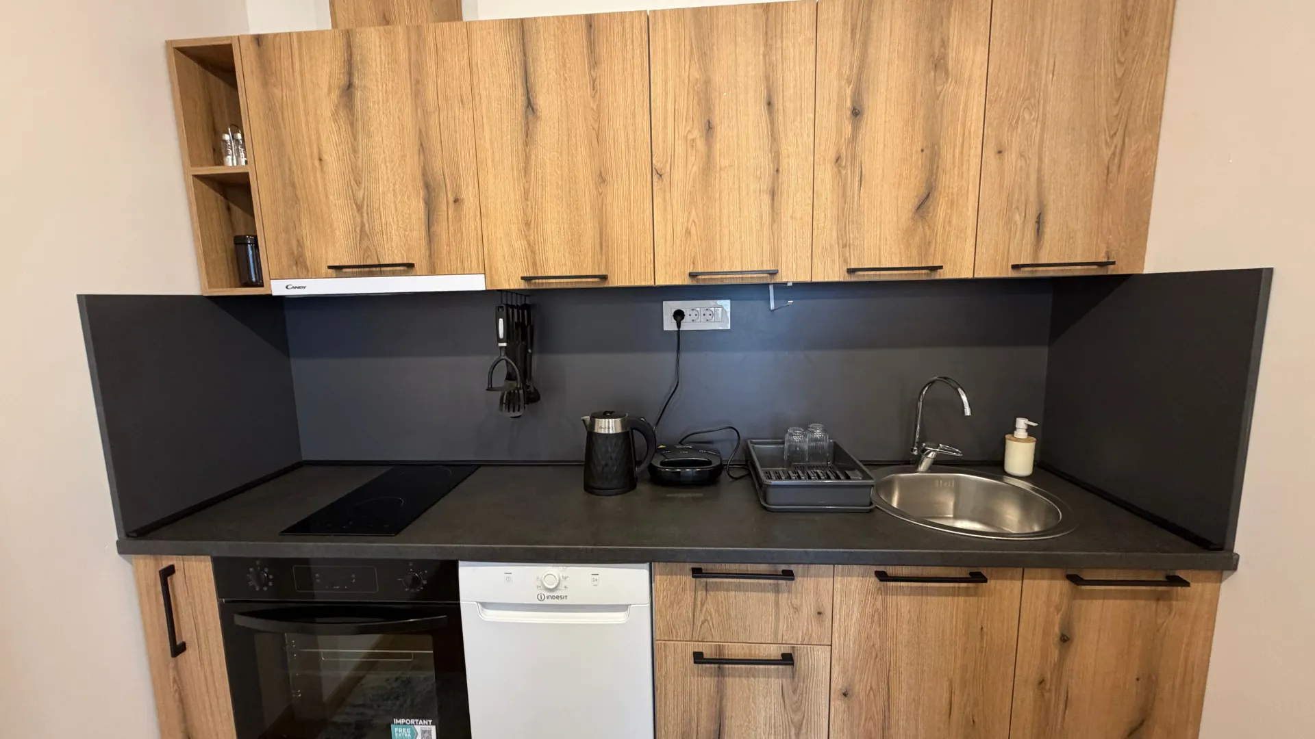 Izdavanje, jednosoban stan, 56m², Centar, Podgorica
