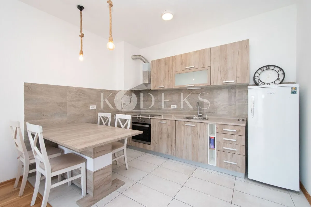 Prodaja, dvosoban stan, 66m², Ljubović, Podgorica