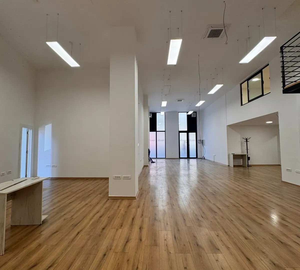 Rent, four bedroom apartment, 200m², Bečići, Budva
