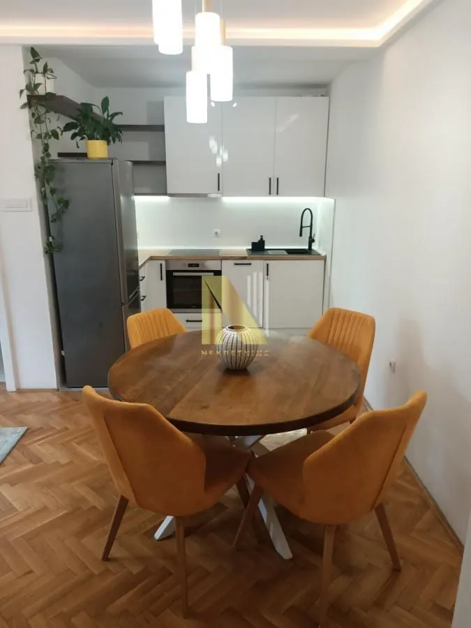 Izdavanje, dvosoban stan, 53m², Adamovićevo Naselje, Novi Sad Sve Podlokacije