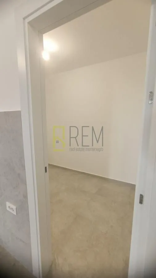 Prodaja, trosoban stan, 127m², Tološka šuma, Podgorica