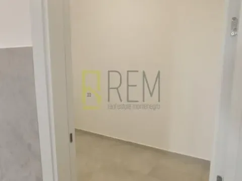 Sale, three bedroom apartment, 127m², Tološka šuma, Podgorica - image 11