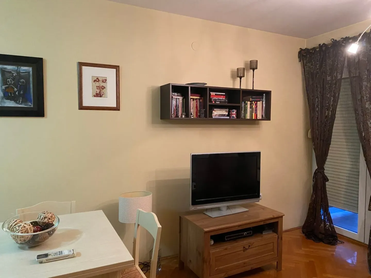 Rent, one bedroom apartment, 42m², Blok 6, Podgorica