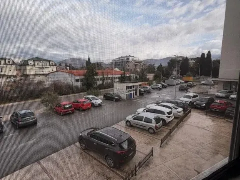 Sale, one bedroom apartment, 45m², City Kej, Podgorica - image 10