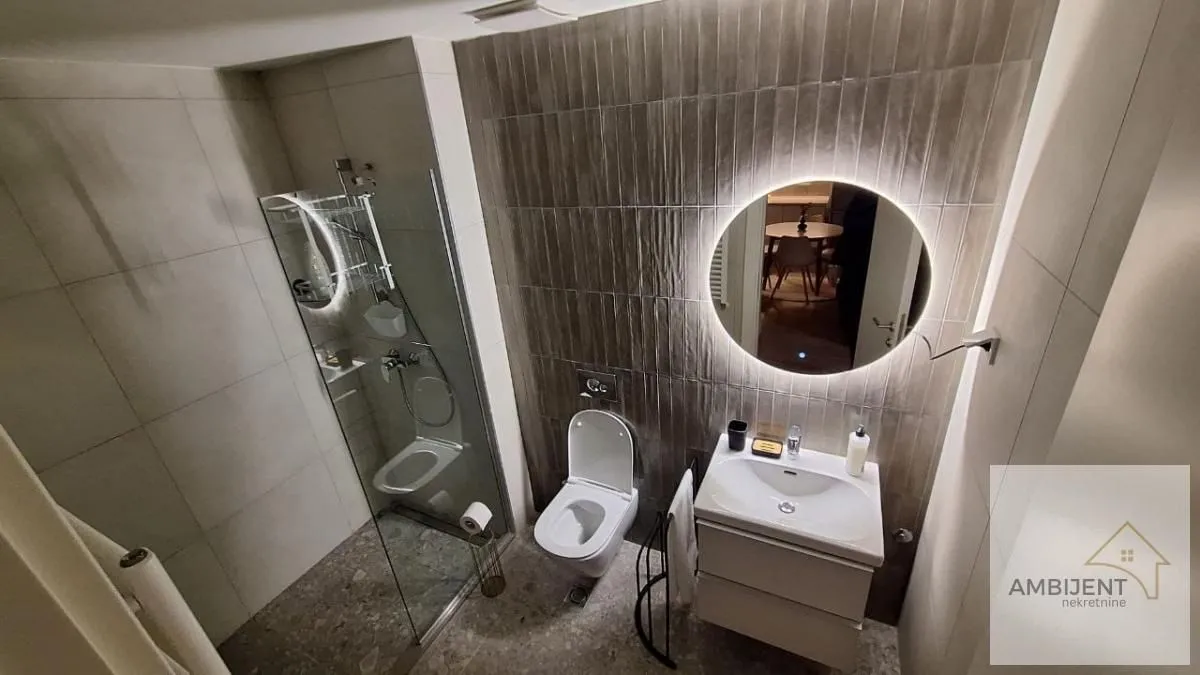 Prodaja, dvosoban stan, 53m², Savski Venac, Beograd
