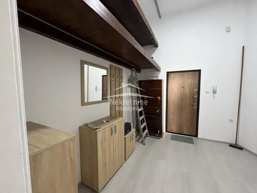 Izdavanje, dvosoban stan, 71m², Zemun Centar, Zemun Sve Podlokacije