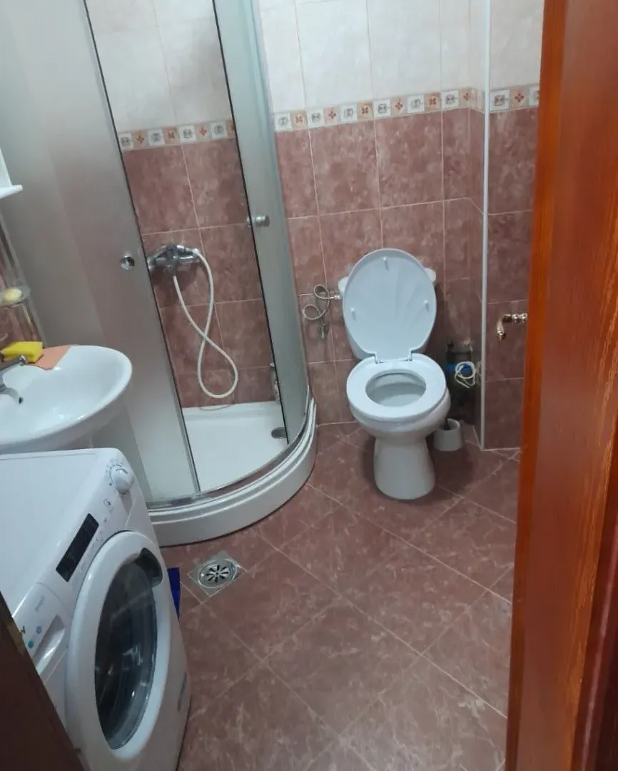Izdavanje, jednosoban stan, 49m², Sutomore, Bar