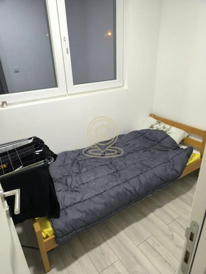 Izdavanje, četvorosoban stan, 70m², Voždovac Sve Podlokacije, Beograd