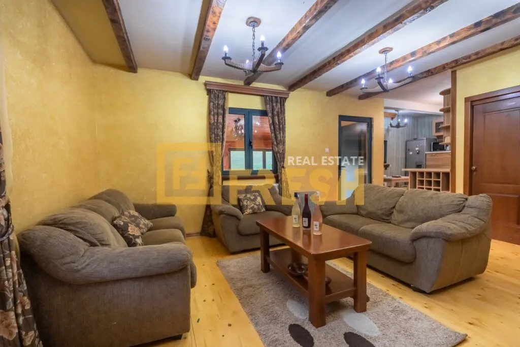 Prodaja, kuća, 300m², Žabljak, Crna Gora