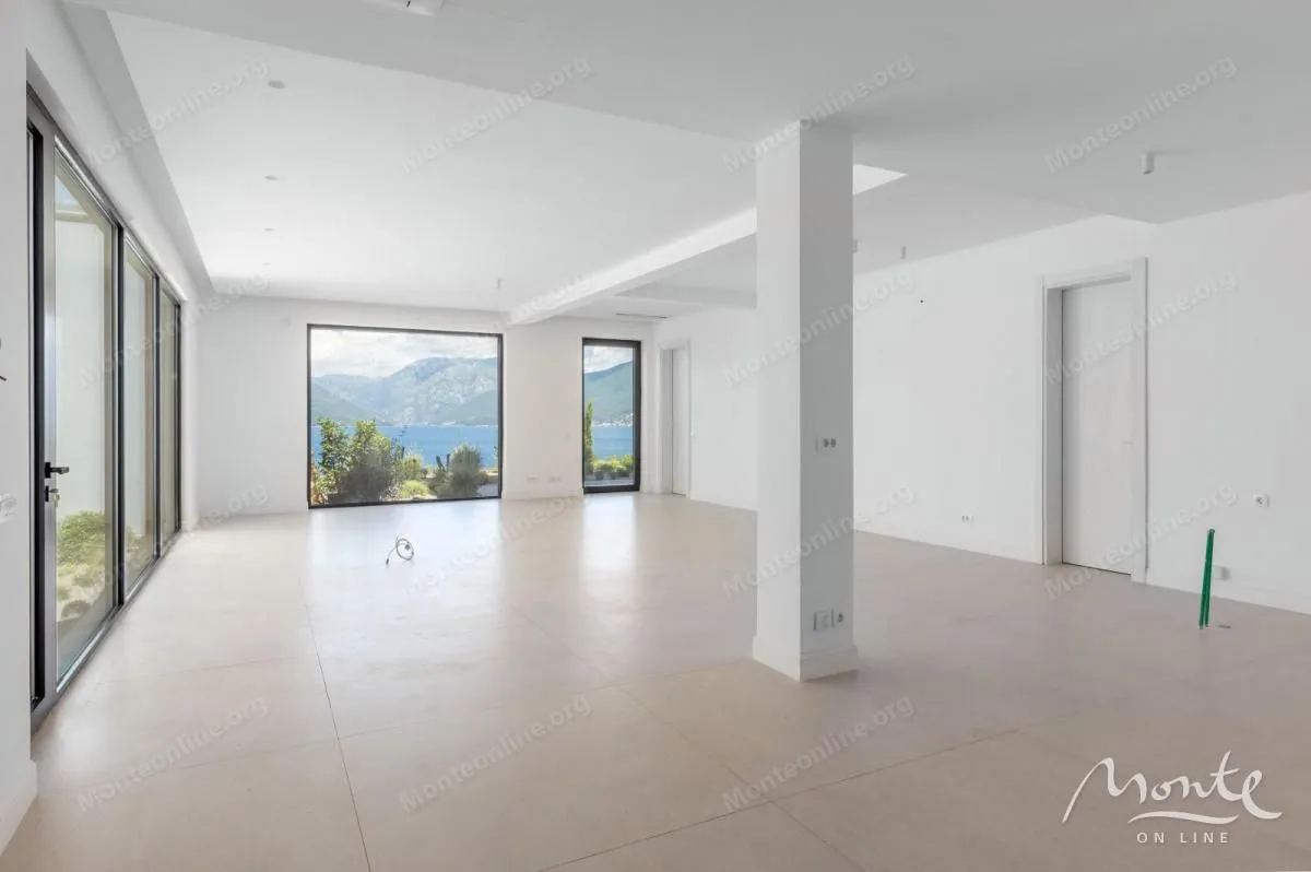 Prodaja, kuća, 328m², Krašići, Tivat