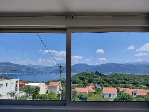 Rent, one bedroom apartment, 60m², Luštica, Tivat - image 1