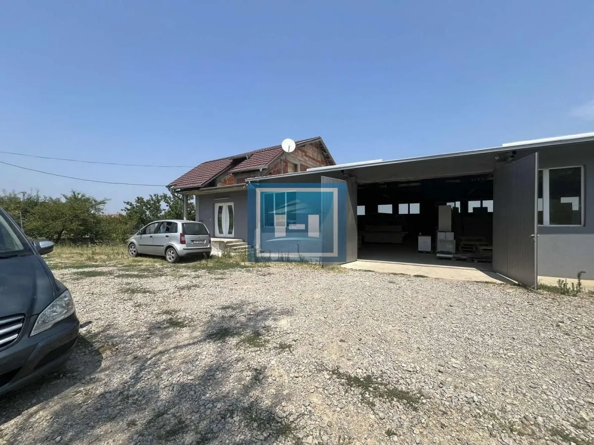 Sale, office space, 328m², Majur, Jagodina