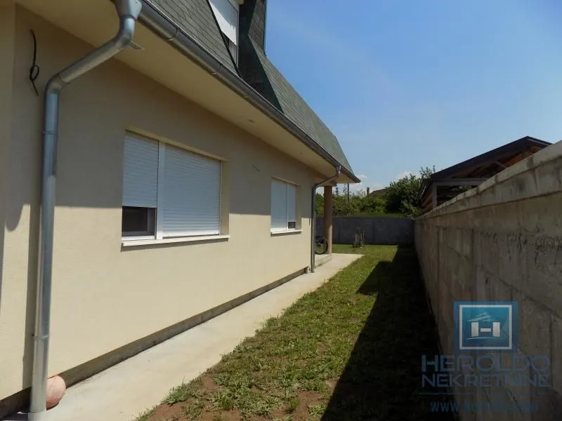 Prodaja, kuća, 327m², Ćuprija, Srbija