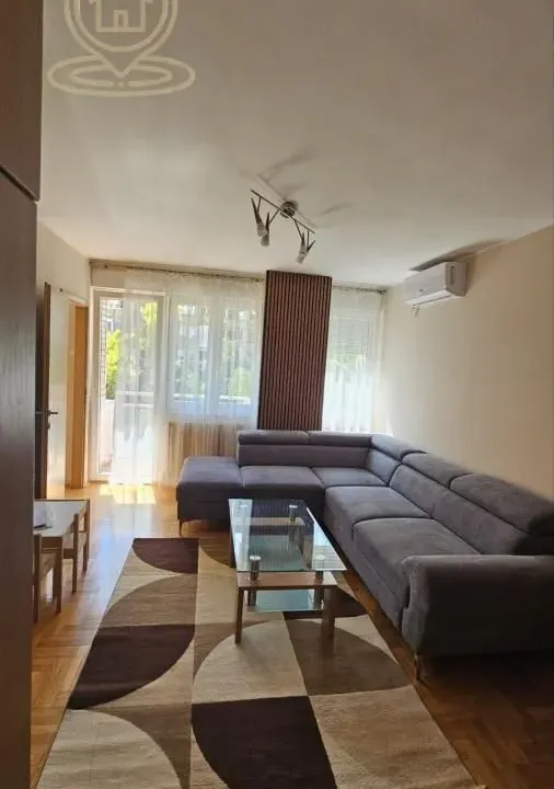 Izdavanje, dvosoban stan, 50m², Rotkvarija, Novi Sad Sve Podlokacije