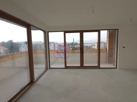 Prodaja, dvosoban stan, 76m², Stari Aerodrom, Podgorica - image 24