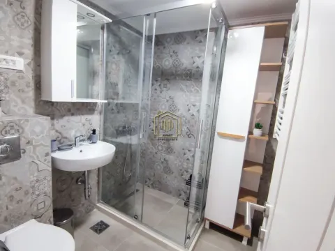 Izdavanje, dvosoban stan, 86m², Centar, Podgorica - image 9