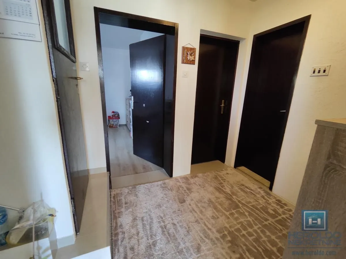 Prodaja, kuća, 270m², Budžino brdo, Jagodina