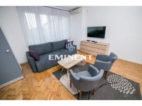 Izdavanje, trosoban stan, 96m², Stari Grad, Beograd - image 6