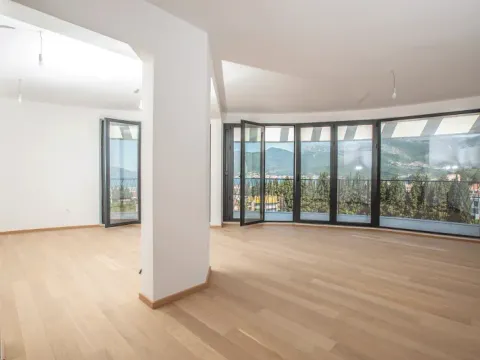 Sale, three bedroom apartment, 143m², Tivat, Crna Gora - image 5