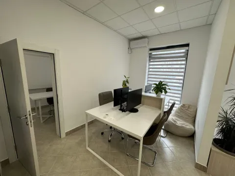 Izdavanje, poslovni prostor, 100m², Stari Aerodrom, Podgorica - image 3