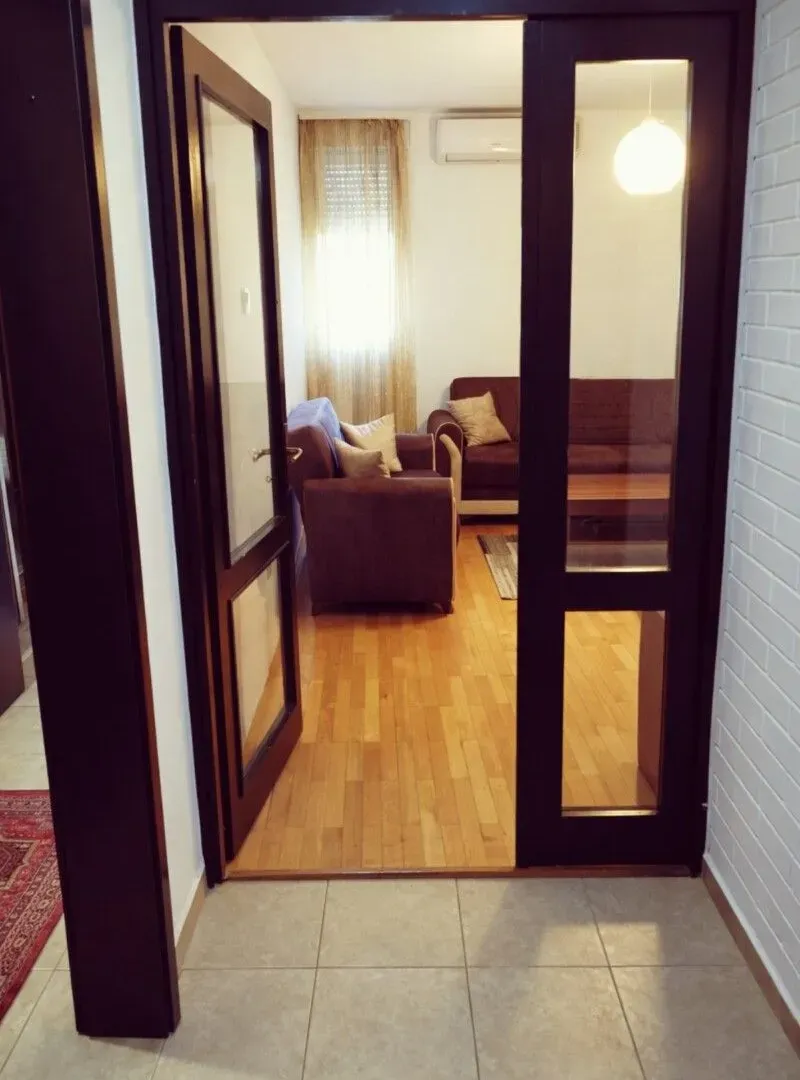 Rent, one bedroom apartment, 59m², Blok 5, Podgorica
