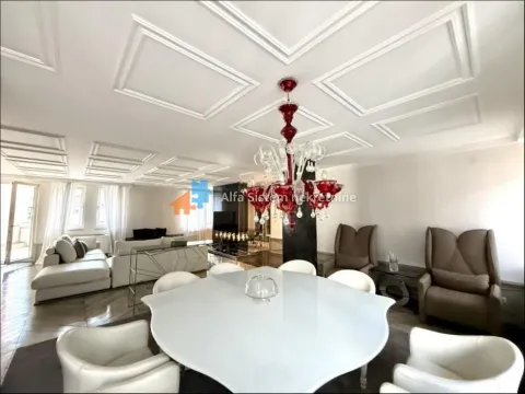 Rent, four bedroom apartment, 250m², Kalenić Pijaca, Vračar Sve Podlokacije - image 4