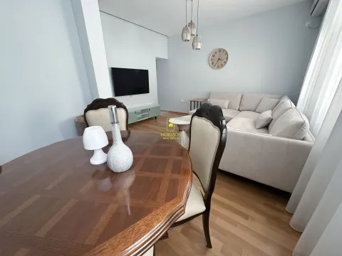 Izdavanje, kuća, 80m², Baston, Podgorica - image 1