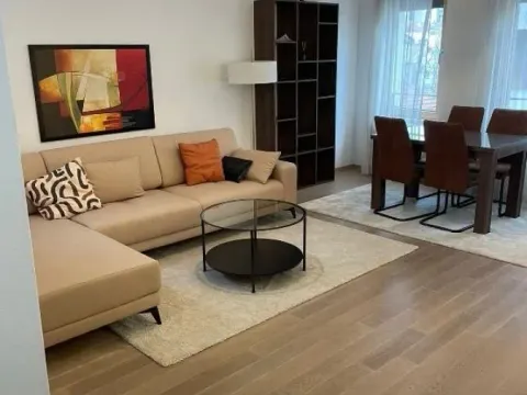 Stan in Vračar Sve Podlokacije