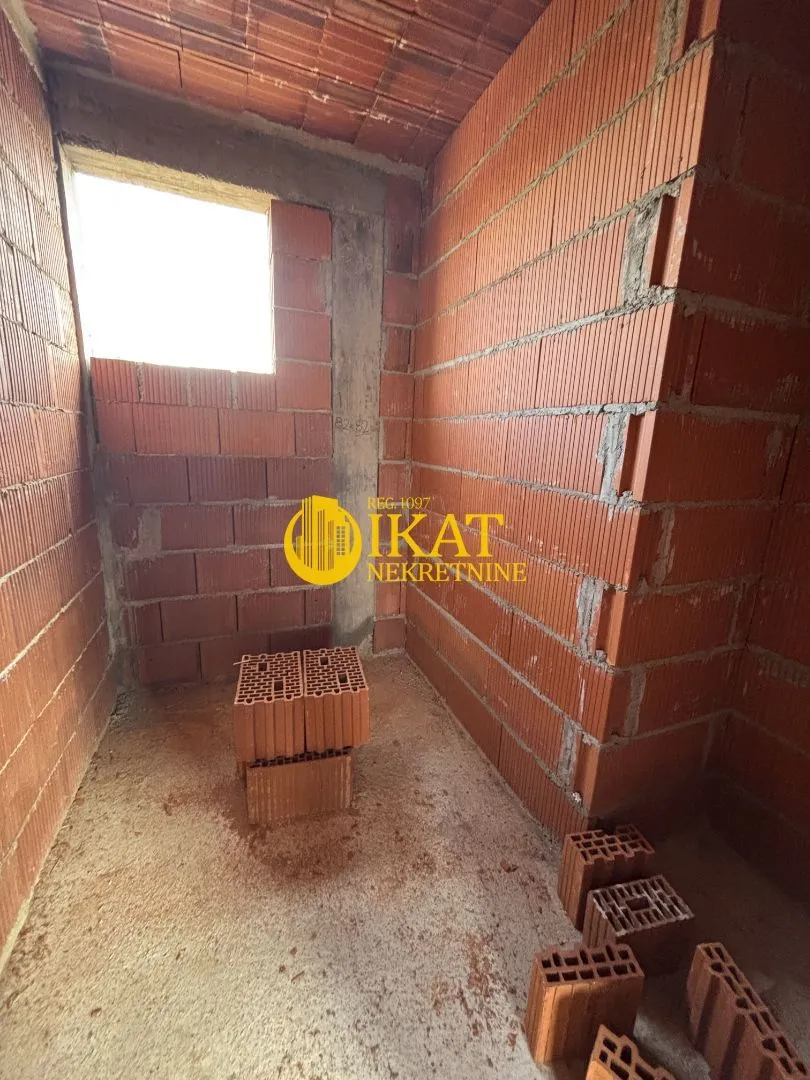 Sale, three bedroom apartment, 69m², Centar, Stara Pazova