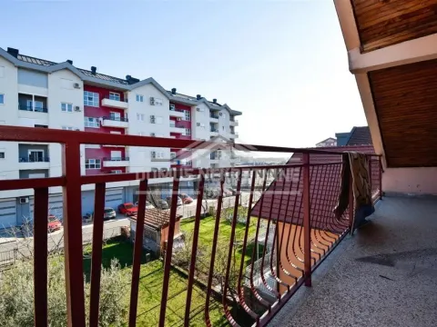 Prodaja, kuća, 230m², Stari Aerodrom, Podgorica - image 9